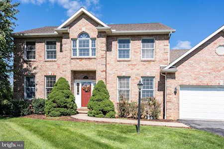 301 Lois Ln State College, PA 16801