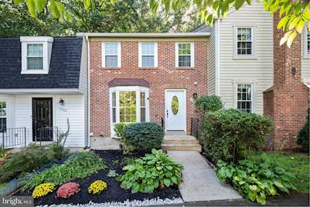 10123 Walnut Wood Ct Burke, VA 22015