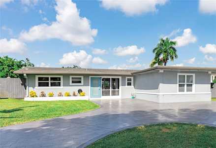 2413 Key Largo Ln Fort Lauderdale, FL 33312