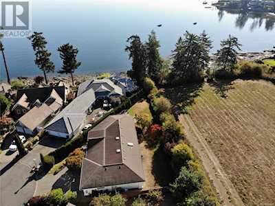 2551 Newman Road Central Saanich, BC V0S1M0