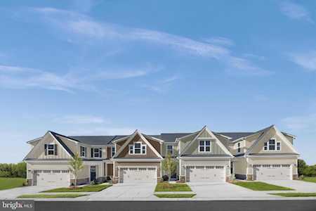 2243 Caroline Ln Harrisburg, PA 17110