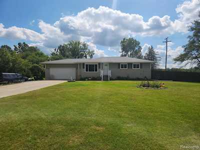 10890 Talladay Rd Augusta Twp, MI 48191