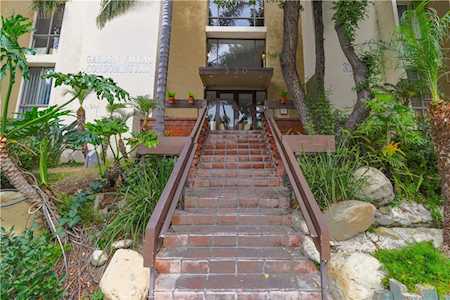 320 S Ardmore Ave #102 Los Angeles, CA 90020
