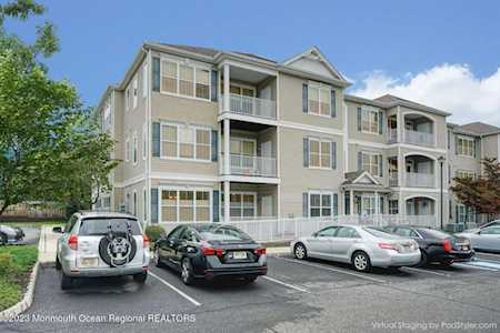 611 Sloan Ct Matawan, NJ 07747