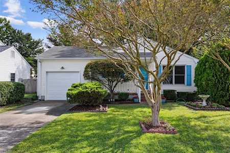 33 Butler Farm Rd Hampton, VA 23666