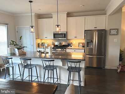 8306 Encore Dr Glen Burnie, MD 21060