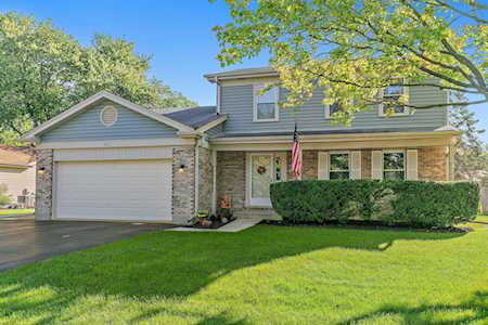 620 Tanglewood Dr Algonquin, IL 60102