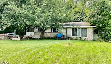 75 Grove St West Milford Twp., NJ 07438