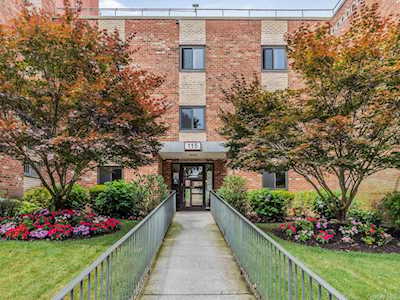 115 Dehaven Dr #108 Yonkers, NY 10703