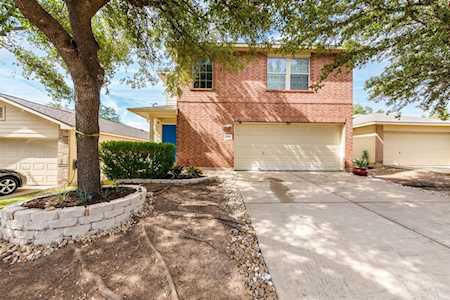 8710 Davis Oaks TRL Austin, TX 78748