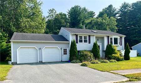 19 Black Walnut Dr Coventry, RI 02816