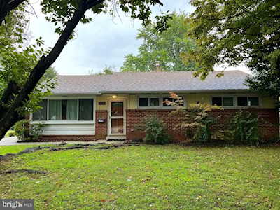 3646 Naamans Dr Claymont, DE 19703