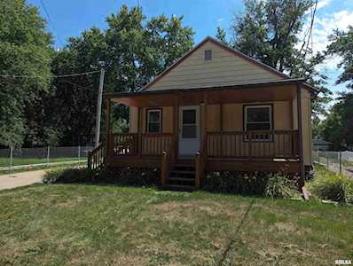 103 E Forest Ave East Peoria, IL 61610