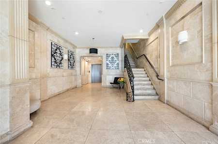 35 North Raymond Avenue #204 Pasadena, CA 91103