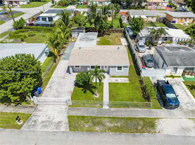 6241 Flagler St Hollywood, FL 33023
