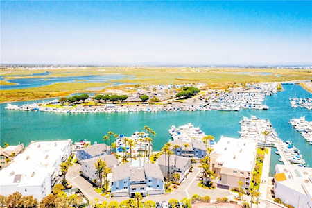 16286 Pacific Circle #B Huntington Beach, CA 92649
