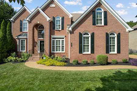 401 Beauchamp Cir Franklin, TN 37067