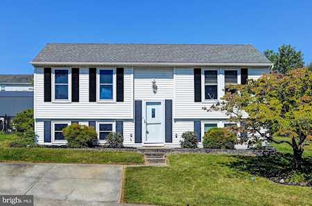 9748 Denrob Ct Baltimore, MD 21234