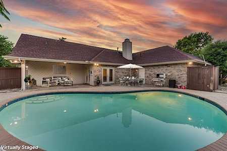 349 Windy Meadow Drive Cedar Hill, TX 75104