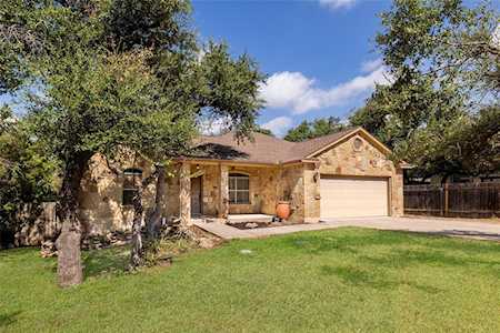 10102 Thomas LN Dripping Springs, TX 78620