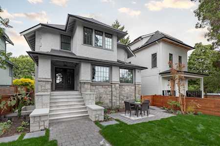 2185 E 3rd Avenue Vancouver, BC V5N 1H9
