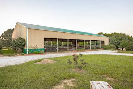 4804 Somerville Rd Cross Plains, TN 37049