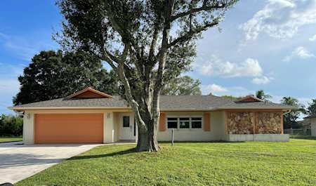 1105 Heron Avenue Fort Pierce, FL 34982