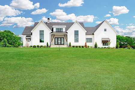 5216 Bond Springs Ct Franklin, TN 37064