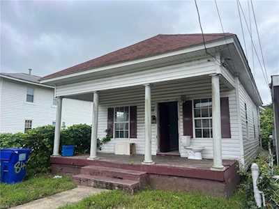 842 29th St Newport News, VA 23607