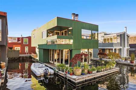10 E Roanoke St #18 Seattle, WA 98102