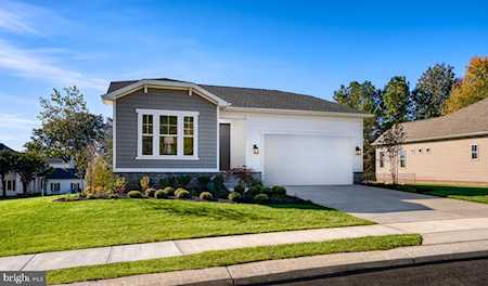 20 Patterson Dr Stewartstown, PA 17363