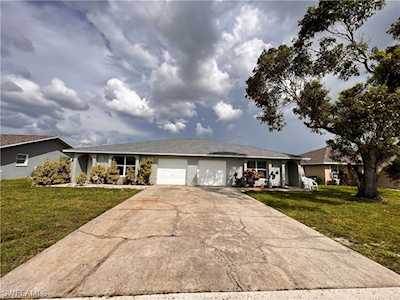 3227-3229 Skyline Blvd Cape Coral, FL 33914