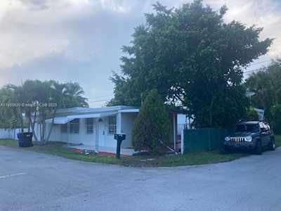 2299 NE 136 Te North Miami Beach, FL 33181
