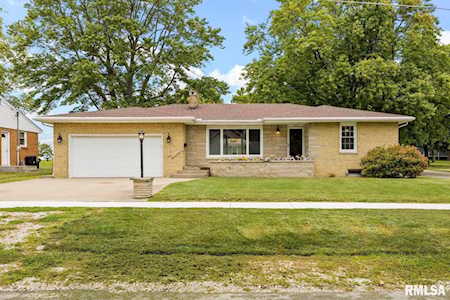 519 E Chatham St Metamora, IL 61548