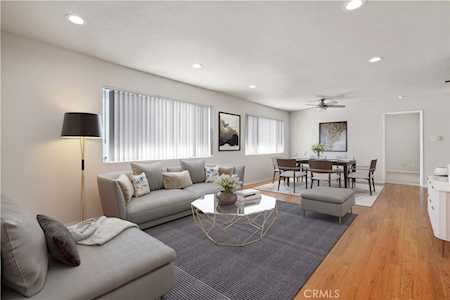 18547 Collins St #B30 Tarzana, CA 91356