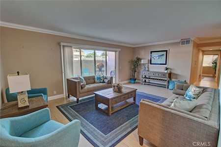 8933 Biscayne Ct #221C Huntington Beach, CA 92646