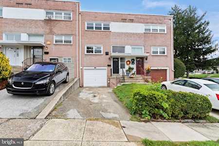 2181 Valley View Dr Folcroft, PA 19032