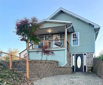 10328 Conway Rd Frontenac, MO 63131