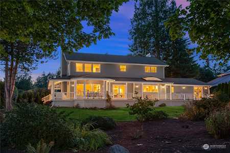 1116 Alexander Place NE Bainbridge Island, WA 98110