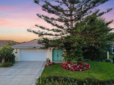 7604 Galleon Way Carlsbad, CA 92009