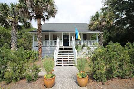 2724 Jasper Boulevard Sullivans Island, SC 29482