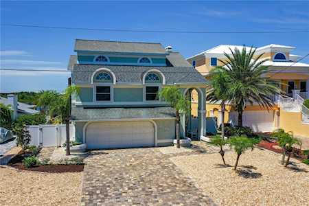 2534 Lakeshore Dr Flagler Beach, FL 32136