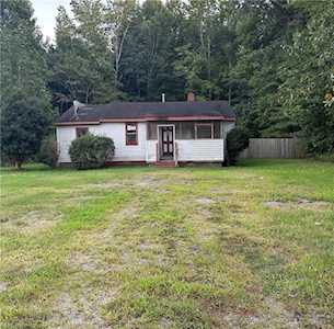 4241 Pughsville Rd Suffolk, VA 23435