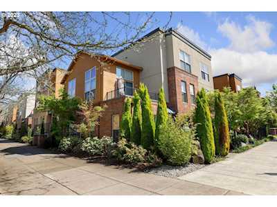 6285 NE Carillion DR #101 Hillsboro, OR 97124