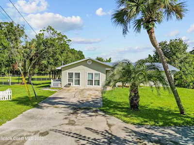 6310 41st Street Vero Beach, FL 32967