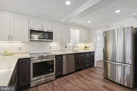 5862 14th St N Arlington, VA 22205