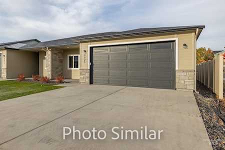 4831 N Selway Falls Lane Meridian, ID 83646