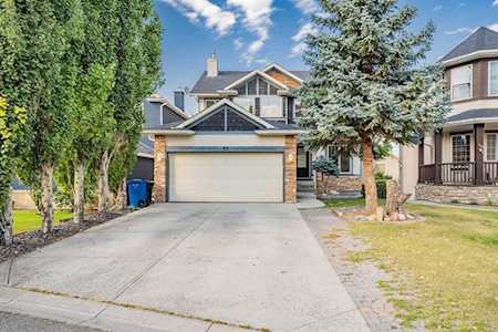 31 Cougar Ridge View SW Calgary, AB T3H 4X3