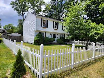 34 Chaffee St East Providence, RI 02916