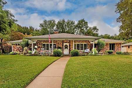2410 Nantucket Drive Sherman, TX 75092